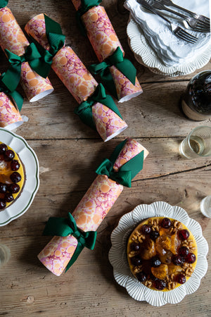 Marmorizzato Christmas Crackers, Set of 6, Forest - Skye McAlpine Tavola