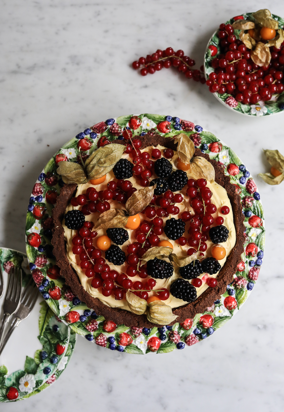 Frutti Di Bosco Cake Stand - Skye McAlpine Tavola